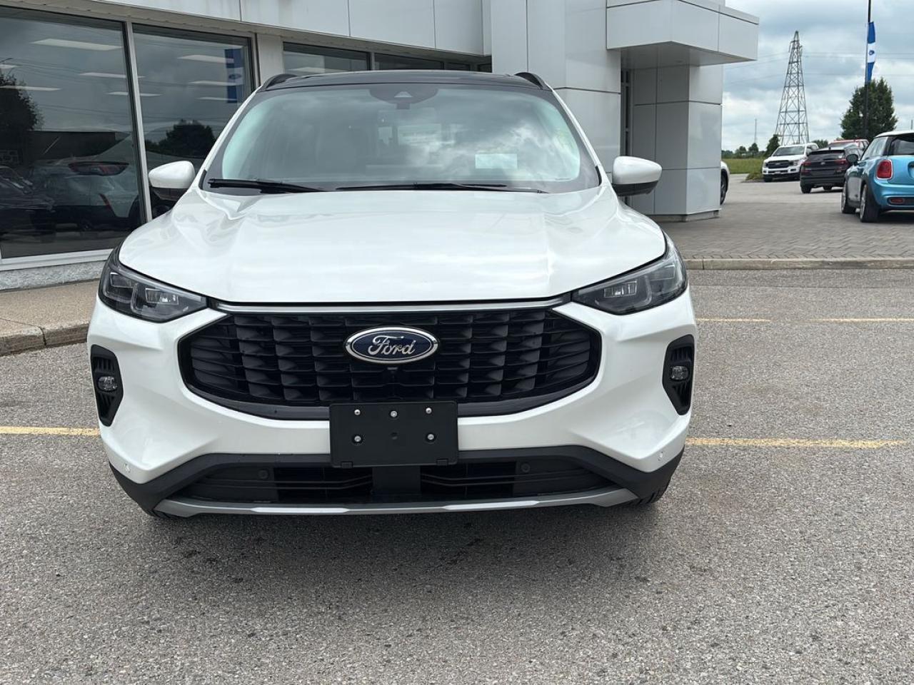 2025 Ford Escape PHEV Photo1