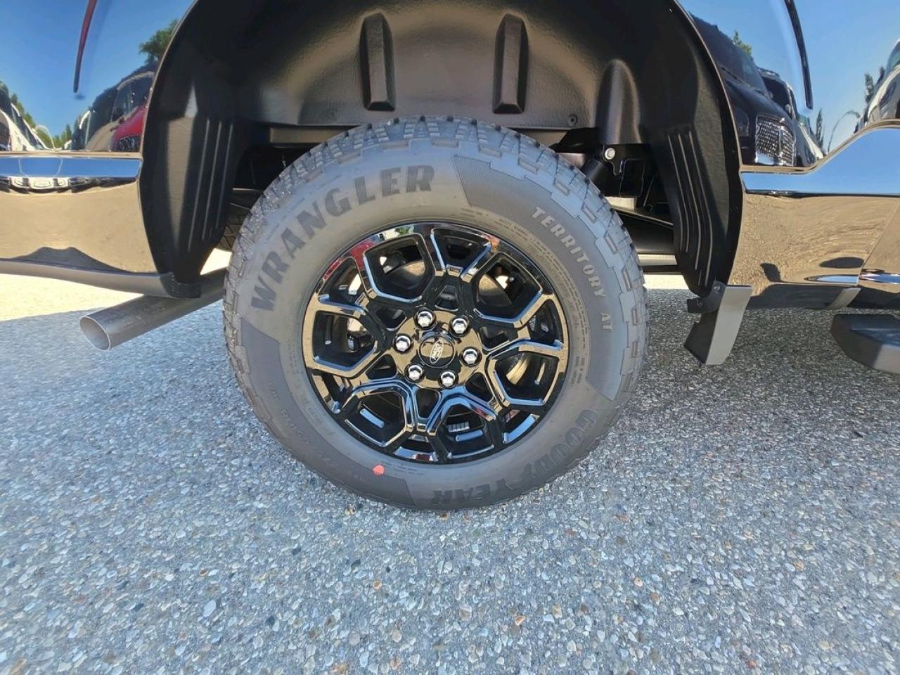 2025 Ford F-150 XLT Photo4