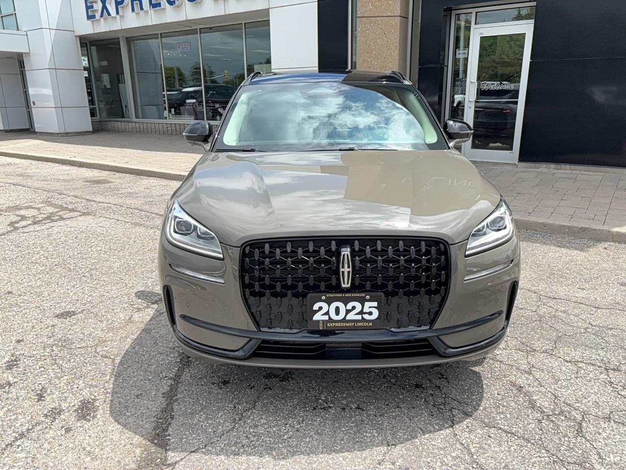 2025 Lincoln Corsair RESERVE, 2L, LEATHER, MOONROOF, JET PACK! 20'S! Photo1