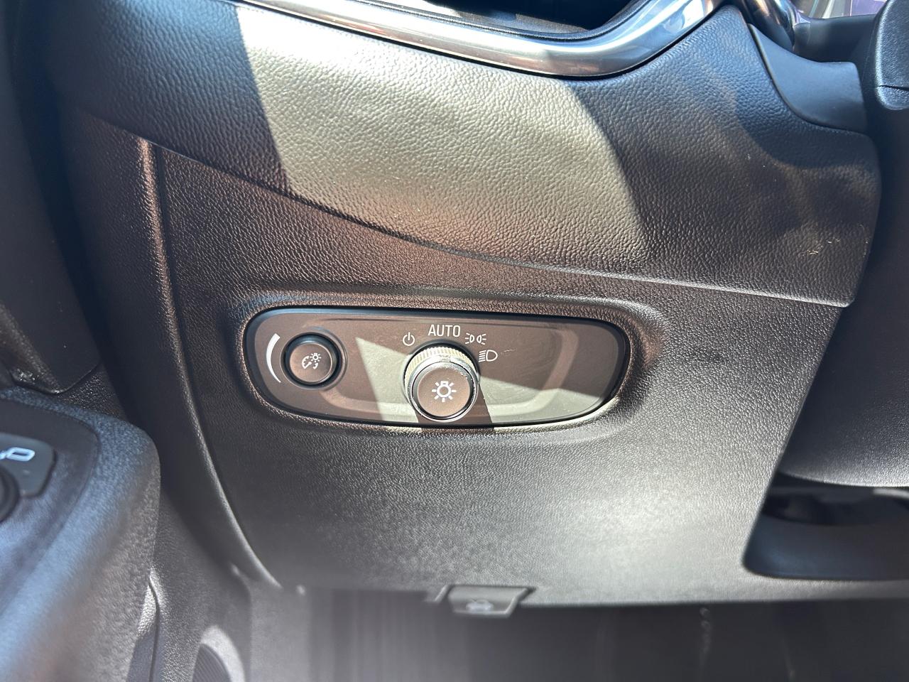 2020 Chevrolet Equinox LT - Photo #12