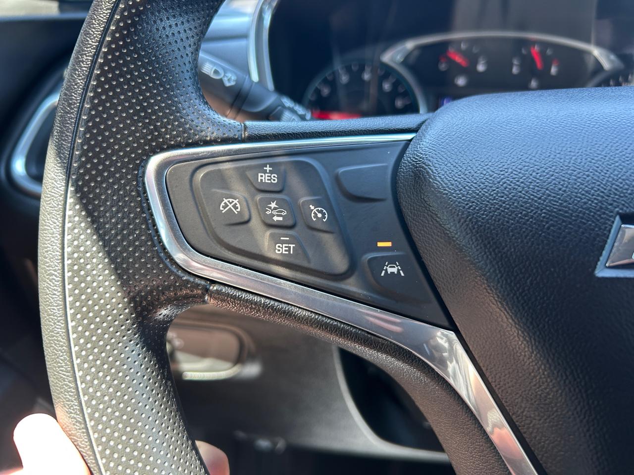 2020 Chevrolet Equinox LT - Photo #11