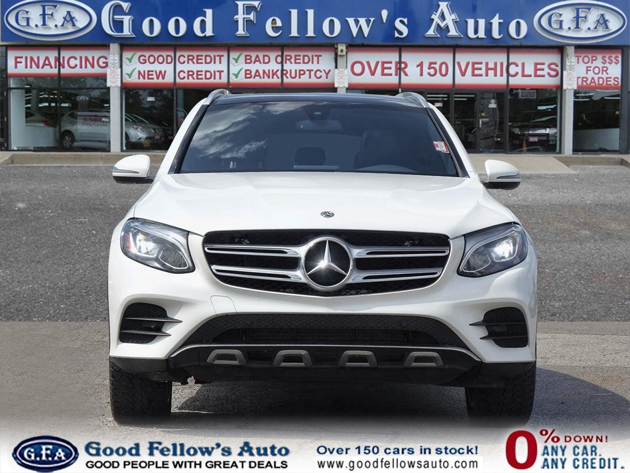 2019 Mercedes-Benz GLC-Class AWD, LEATHER SEATS, PANORAMIC ROOF, NAVIGATION, RE - Photo #2