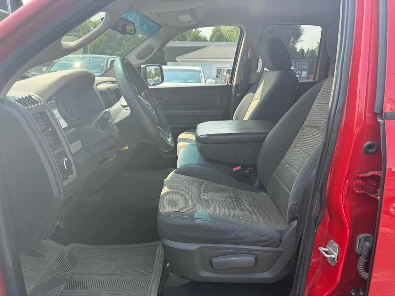 2012 RAM 1500 ST 5.7L hemi 4x4 AS IS SPECIAL Photo14