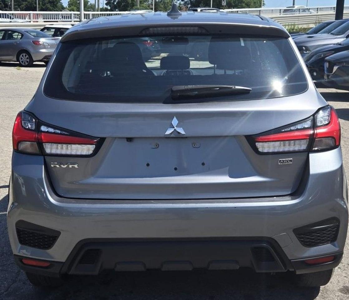 2022 Mitsubishi RVR ES / NO ACCIDENTS / 4WD / HEATED SEATS / AUTO - Photo #3