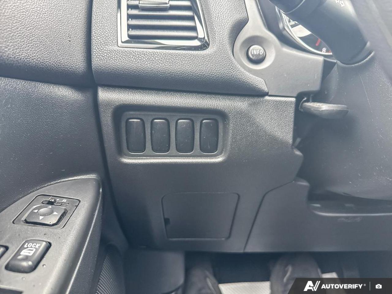 2022 Mitsubishi RVR ES / NO ACCIDENTS / 4WD / HEATED SEATS / AUTO - Photo #14