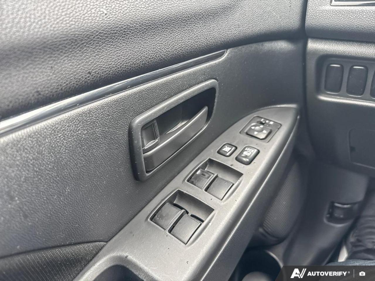 2022 Mitsubishi RVR ES / NO ACCIDENTS / 4WD / HEATED SEATS / AUTO - Photo #13