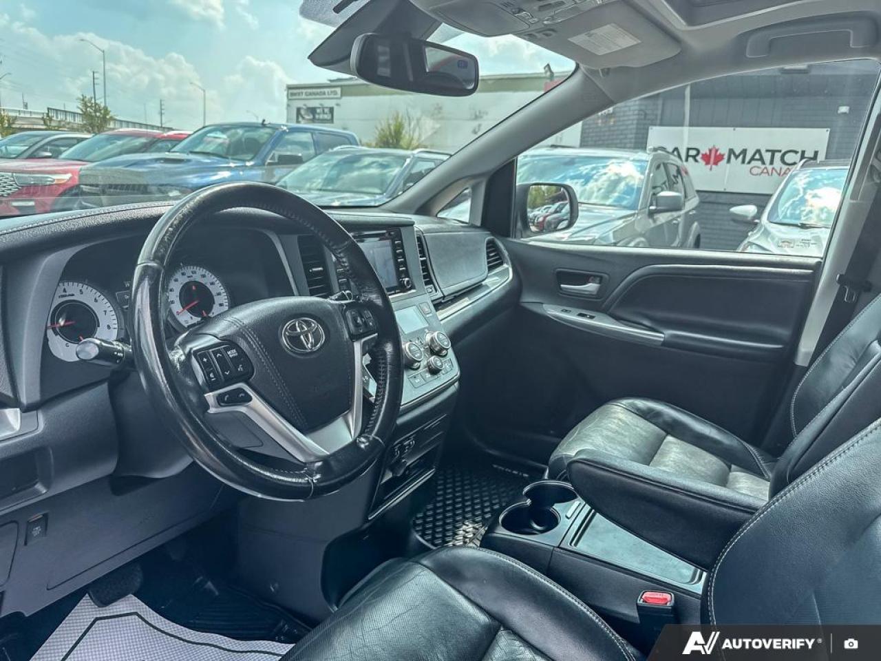 2018 Toyota Sienna SE / 7 PASS / LEATHER / ROOF / NAV / POWER DOORS - Photo #8