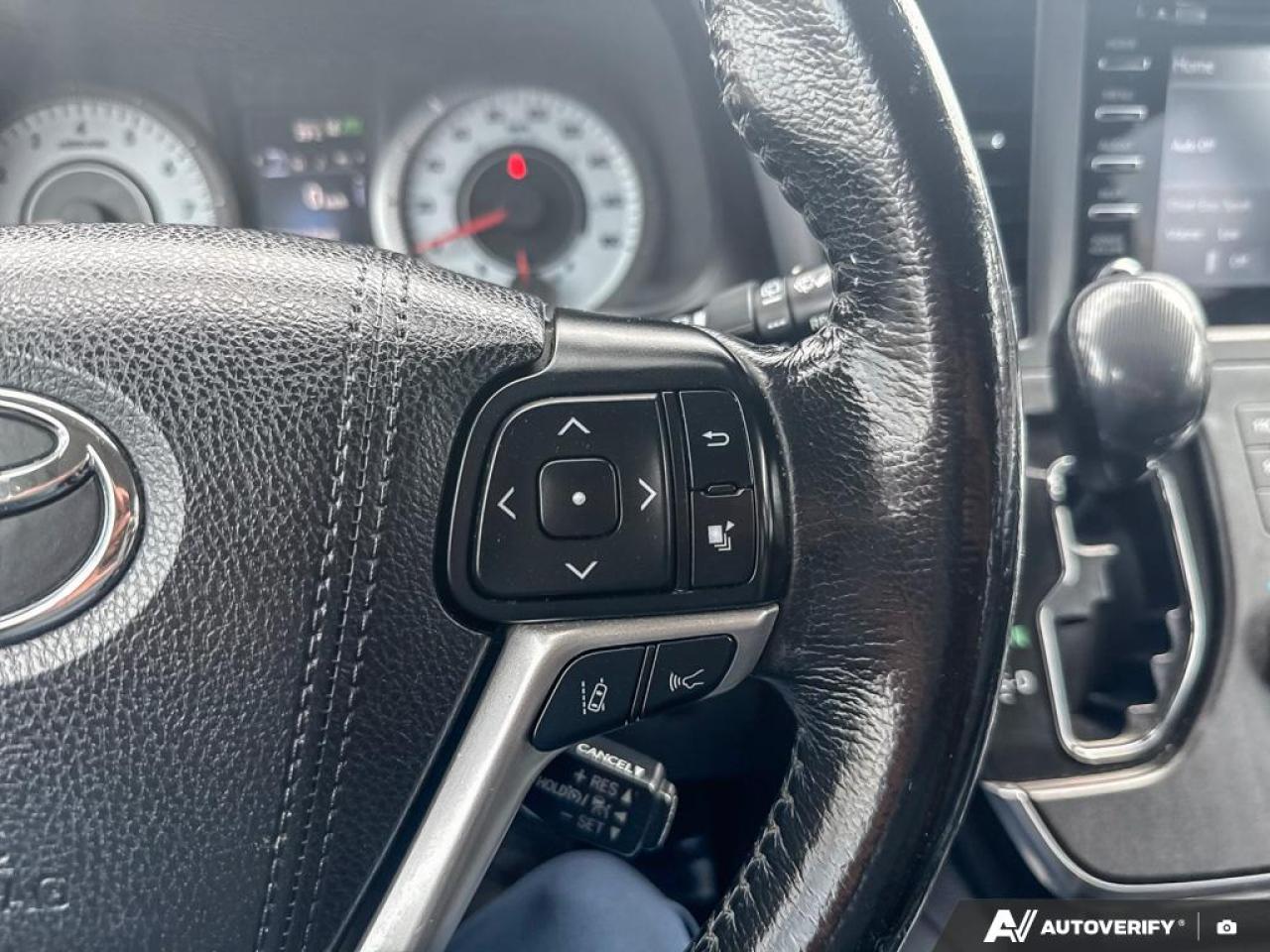 2018 Toyota Sienna SE / 7 PASS / LEATHER / ROOF / NAV / POWER DOORS - Photo #21