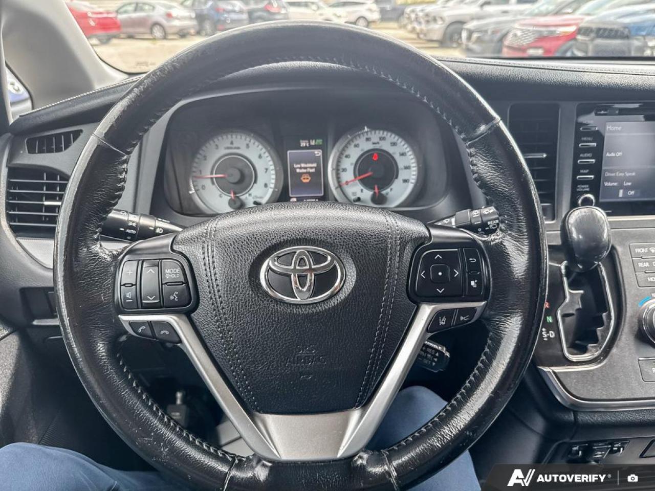 2018 Toyota Sienna SE / 7 PASS / LEATHER / ROOF / NAV / POWER DOORS - Photo #19