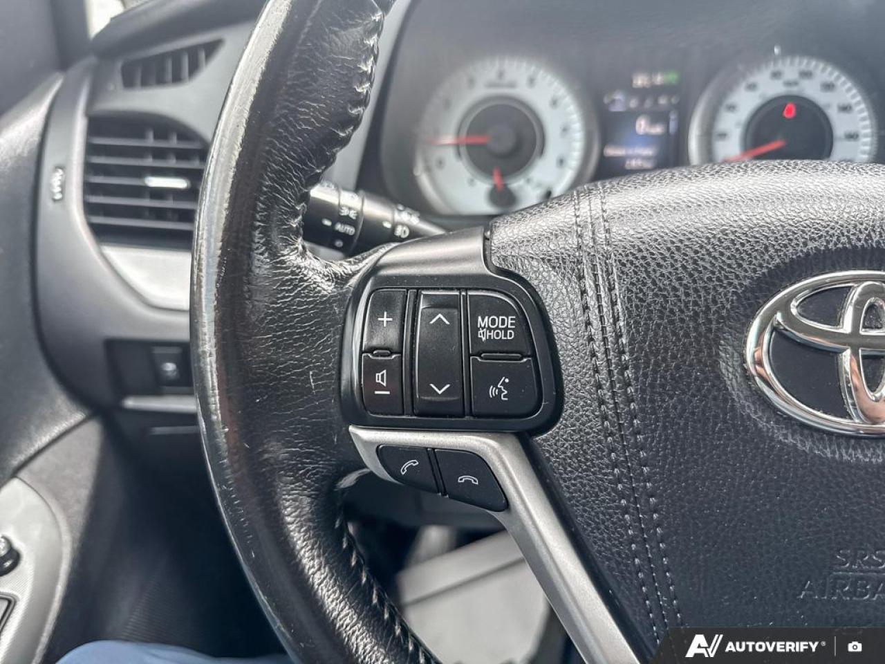 2018 Toyota Sienna SE / 7 PASS / LEATHER / ROOF / NAV / POWER DOORS - Photo #20