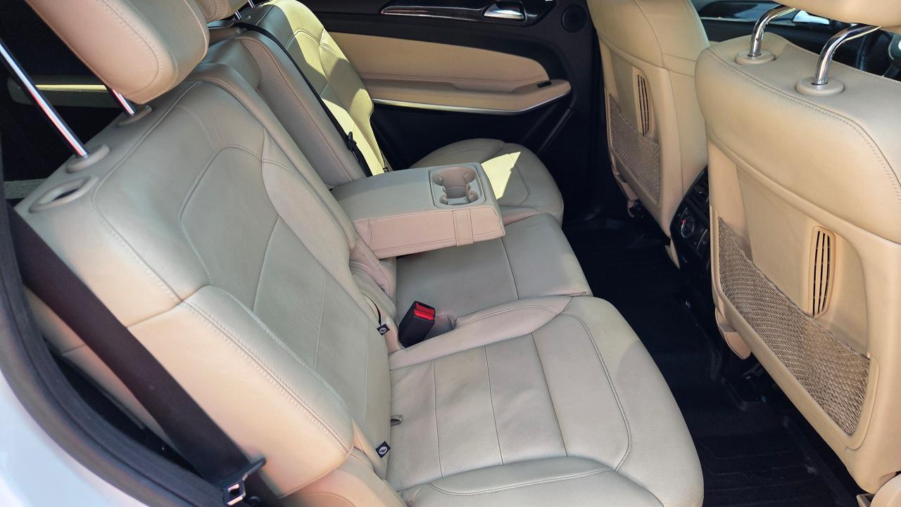 2017 Mercedes-Benz GLS 4MATIC 4dr GLS 550 AMG - Photo #9