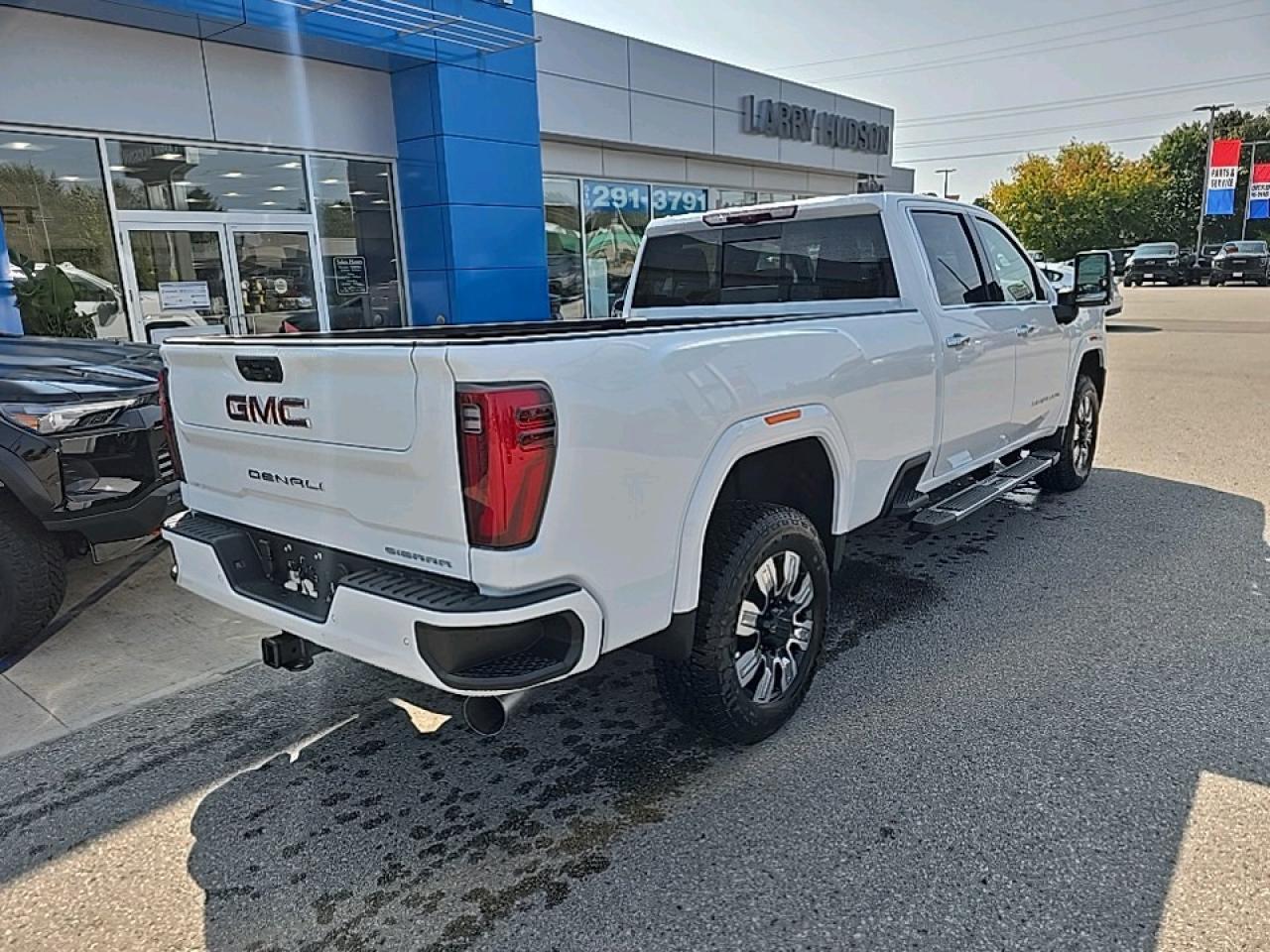 2025 GMC Sierra 2500 HD Denali Photo2