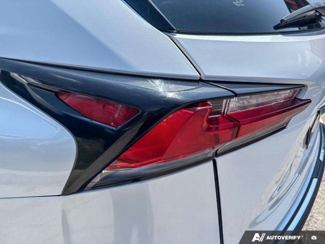 2017 Lexus NX 200t AWD / ROOF / LEATHER / COOLING SEATS / REAR CAM - Photo #7