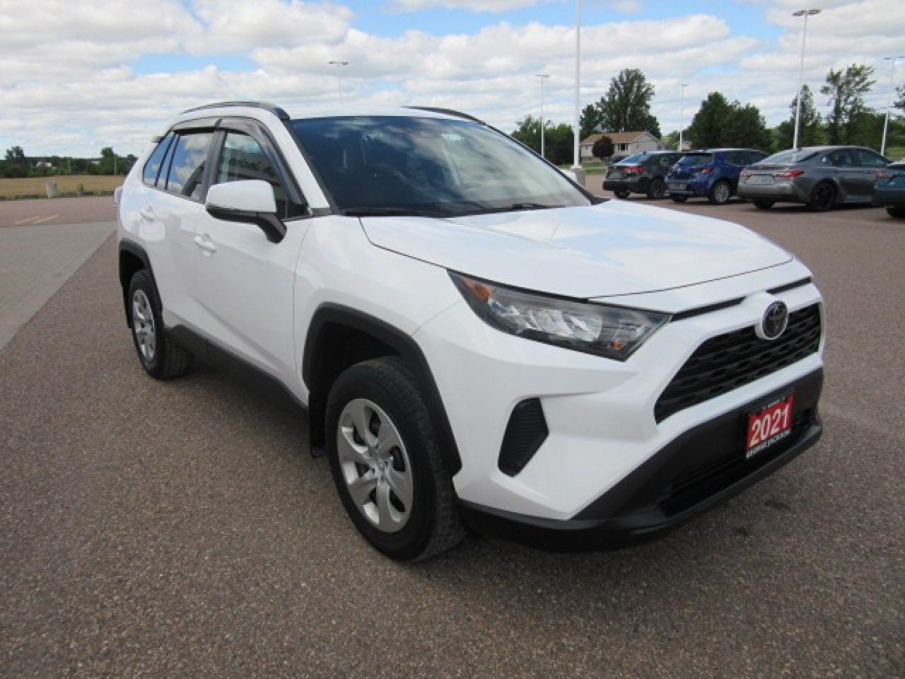 2021 Toyota RAV4 LE Photo