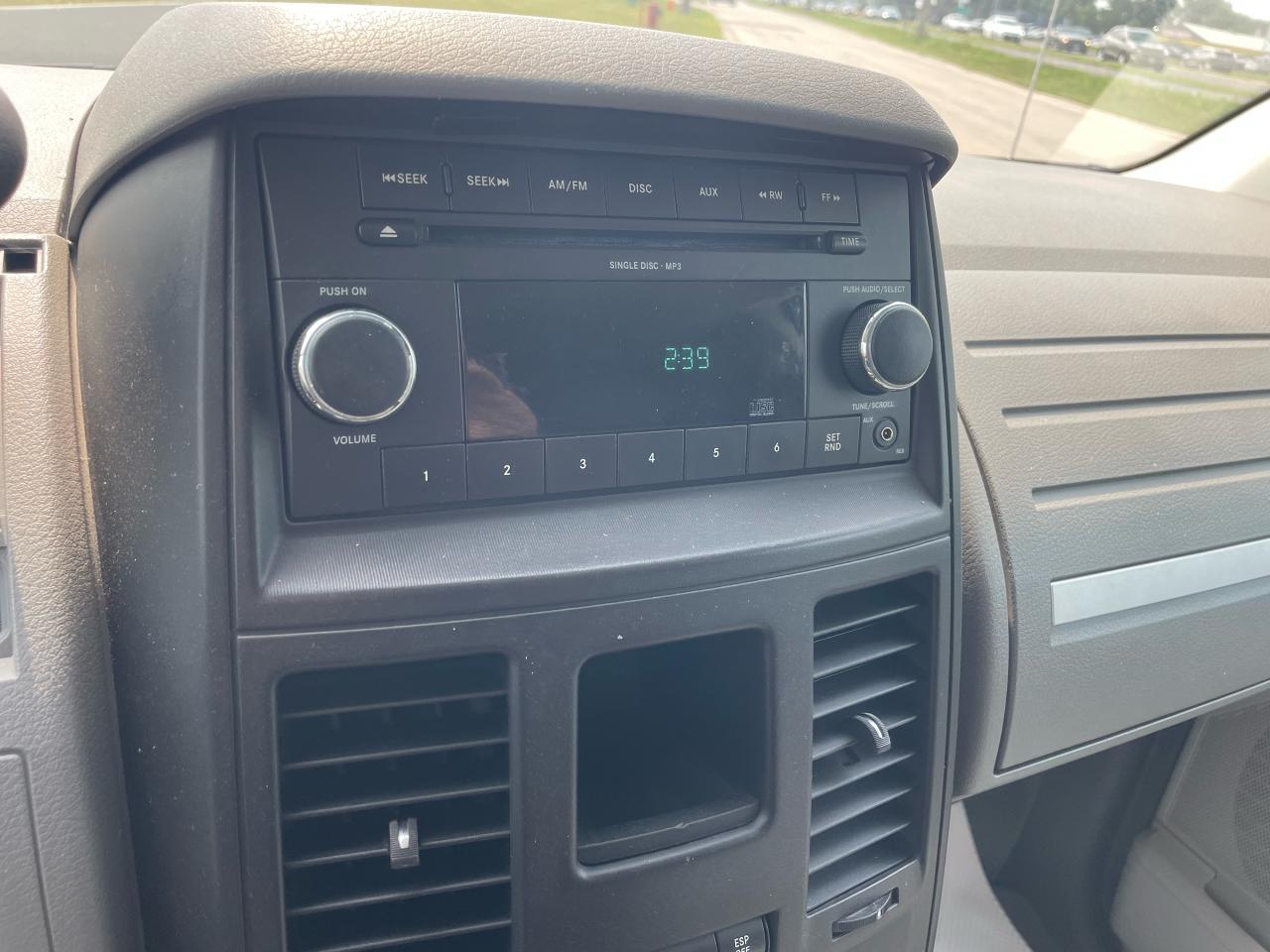 2010 Dodge Grand Caravan SE - Photo #15