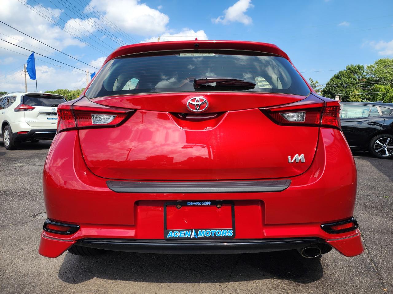 2018 Toyota Corolla iM IM CVT Photo3