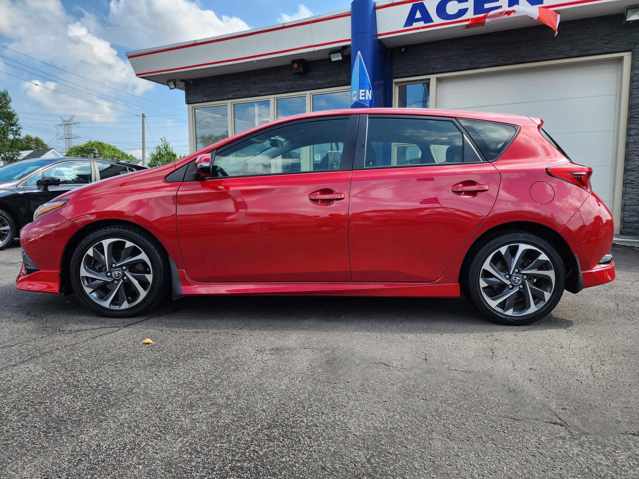 2018 Toyota Corolla iM IM CVT - Photo #2