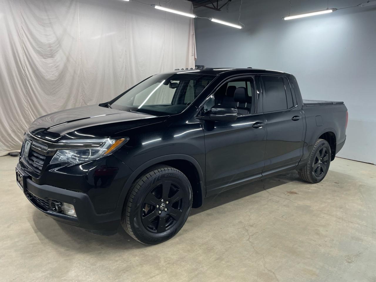 2017 Honda Ridgeline 4WD Crew Cab Black Edition Photo3
