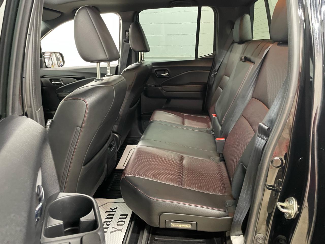 2017 Honda Ridgeline 4WD Crew Cab Black Edition Photo14