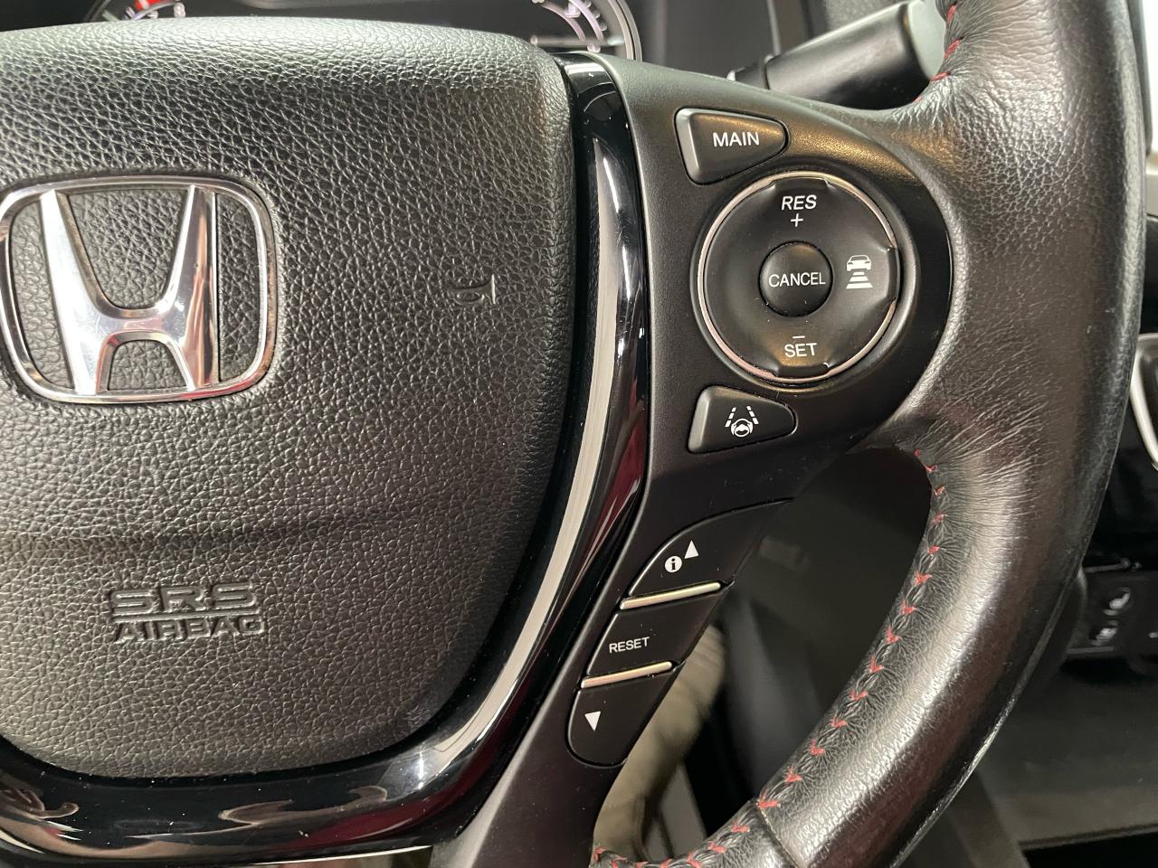 2017 Honda Ridgeline 4WD Crew Cab Black Edition Photo9
