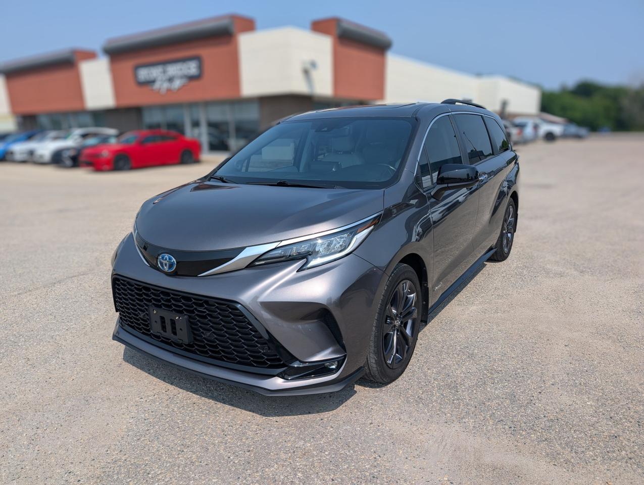 Used 2021 Toyota Sienna XSE | Leather | Heated Steering | CarPlay for sale in Steinbach, MB
