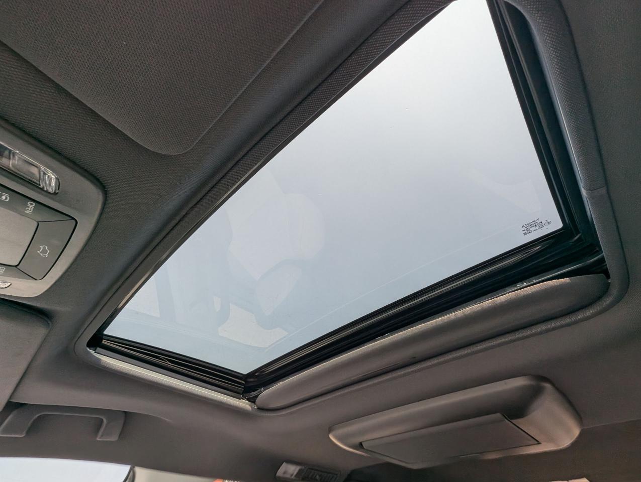 2021 Toyota Sienna XSE | Leather | Heated Steering | CarPlay - Photo #14