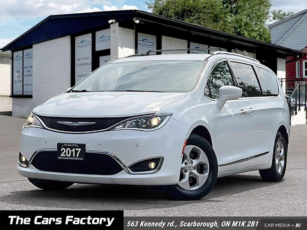 Used 2017 Chrysler Pacifica Touring-L Plus Top Of The Line Model! for sale in Scarborough, ON