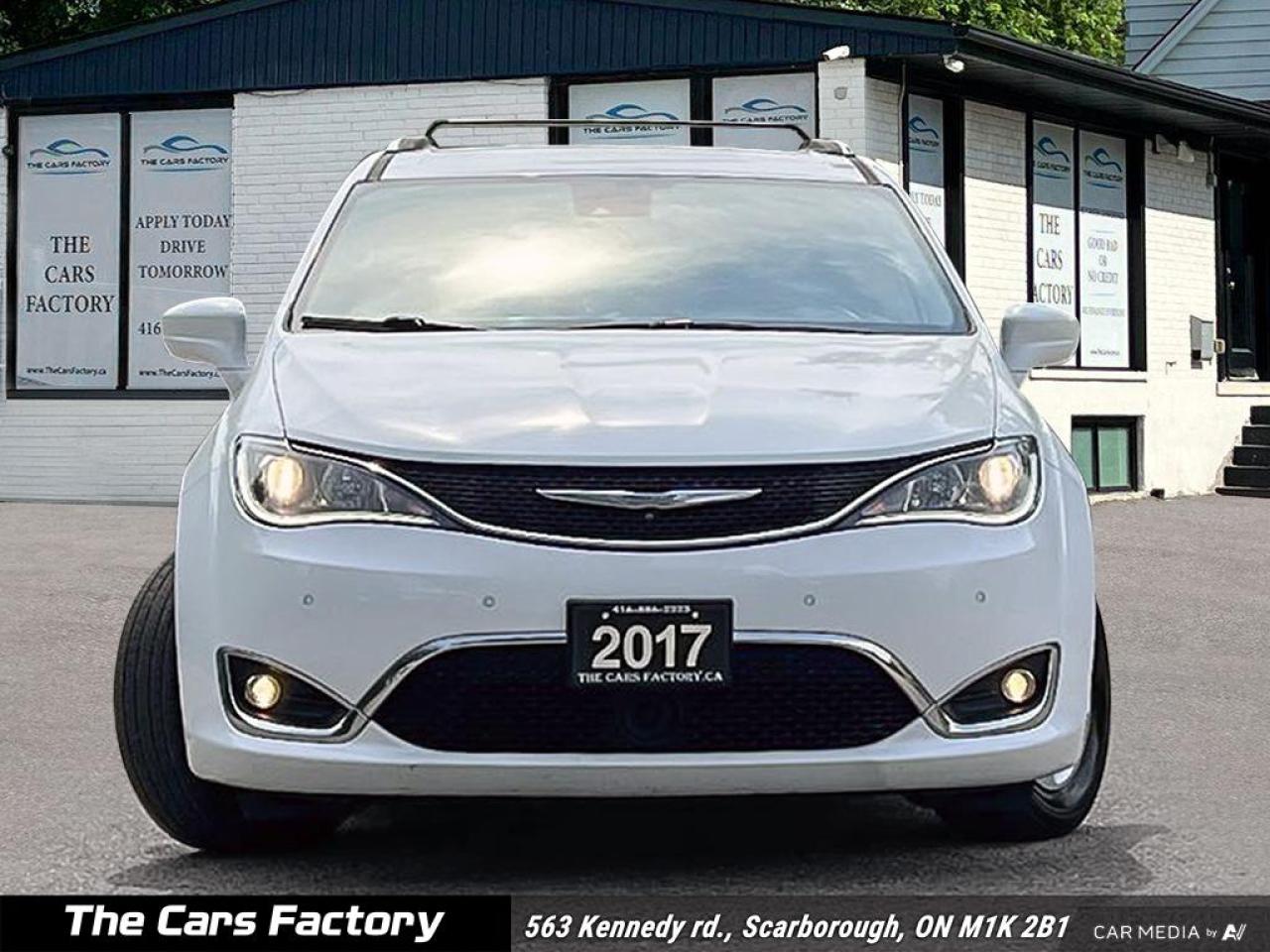 2017 Chrysler Pacifica Touring-L Plus Top Of The Line Model! - Photo #2