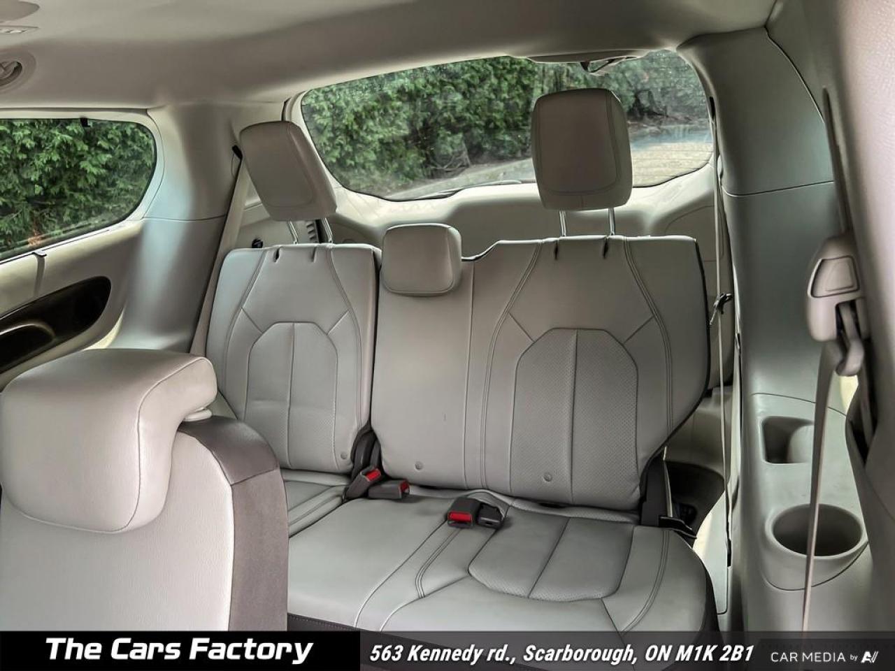 2017 Chrysler Pacifica Touring-L Plus Top Of The Line Model! - Photo #25