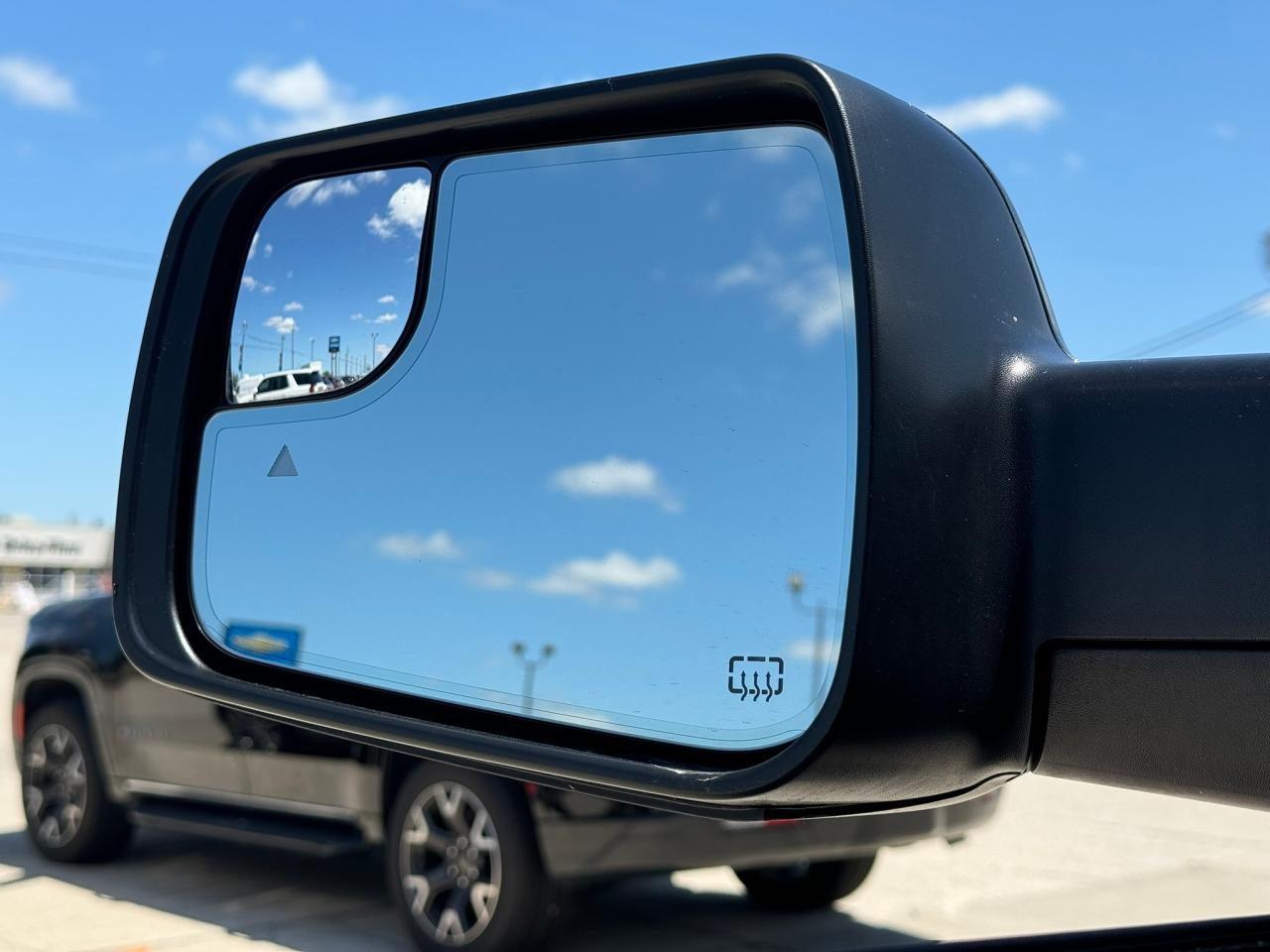 2023 RAM 1500 SPORT 4X4 CREW CAB 5'7" BOX Photo