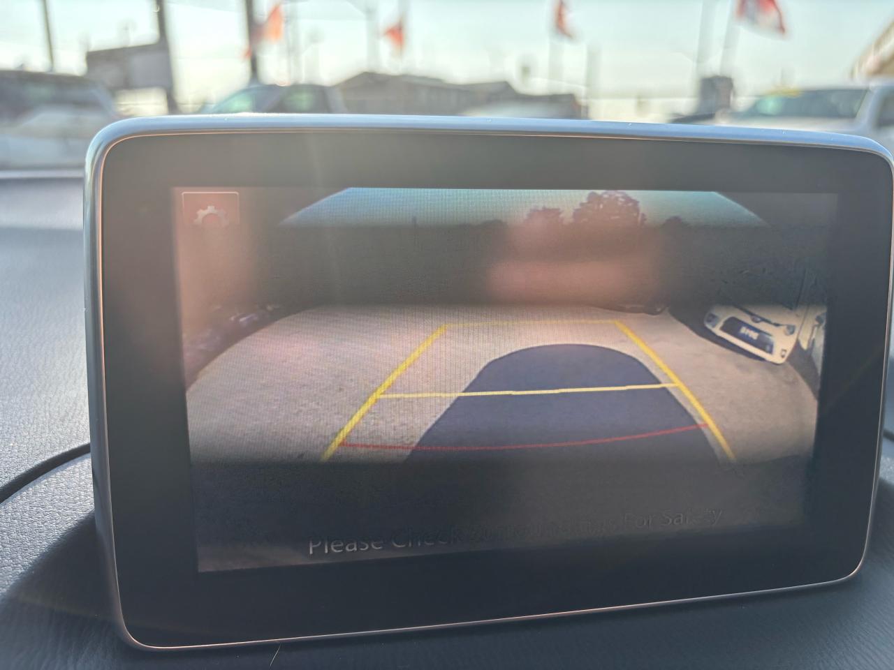 2015 Mazda MAZDA3 GS, Sunroof, Alloys, Automatic, Back-Up-Camera - Photo #12