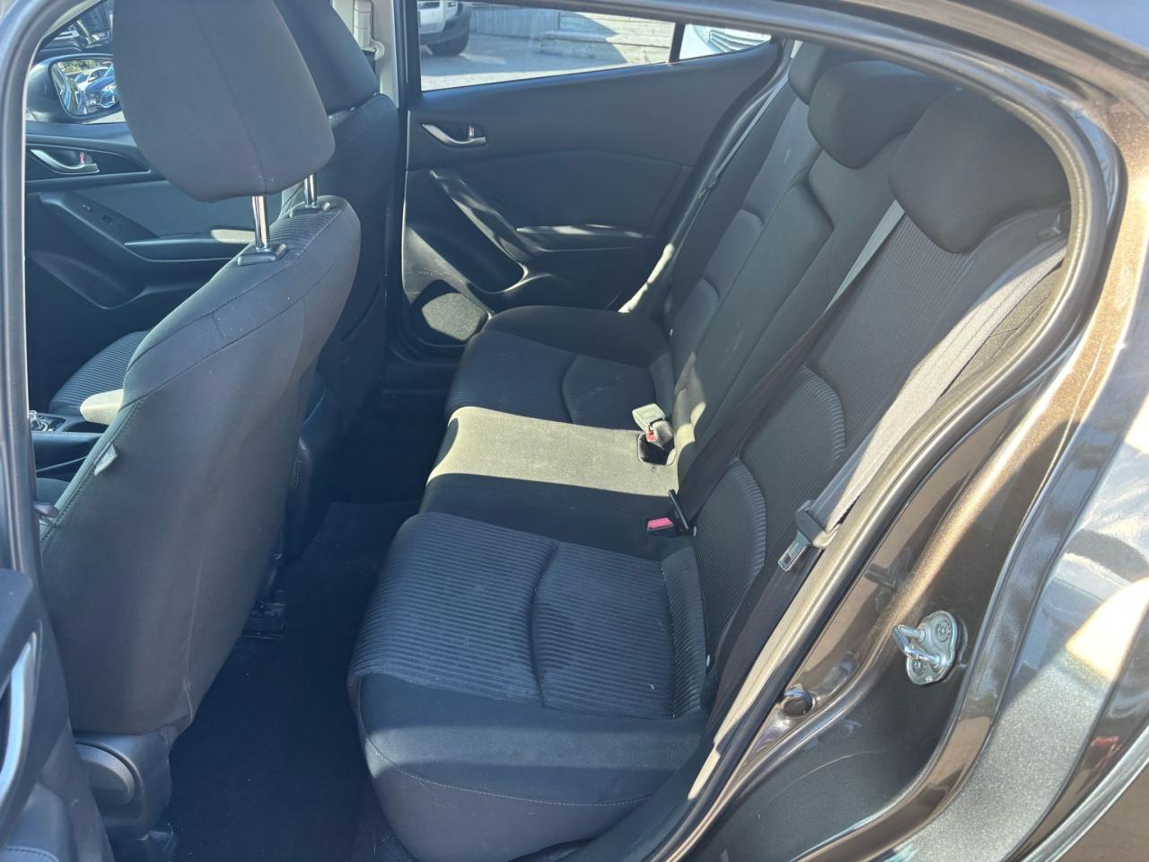 2015 Mazda MAZDA3 GS, Sunroof, Alloys, Automatic, Back-Up-Camera