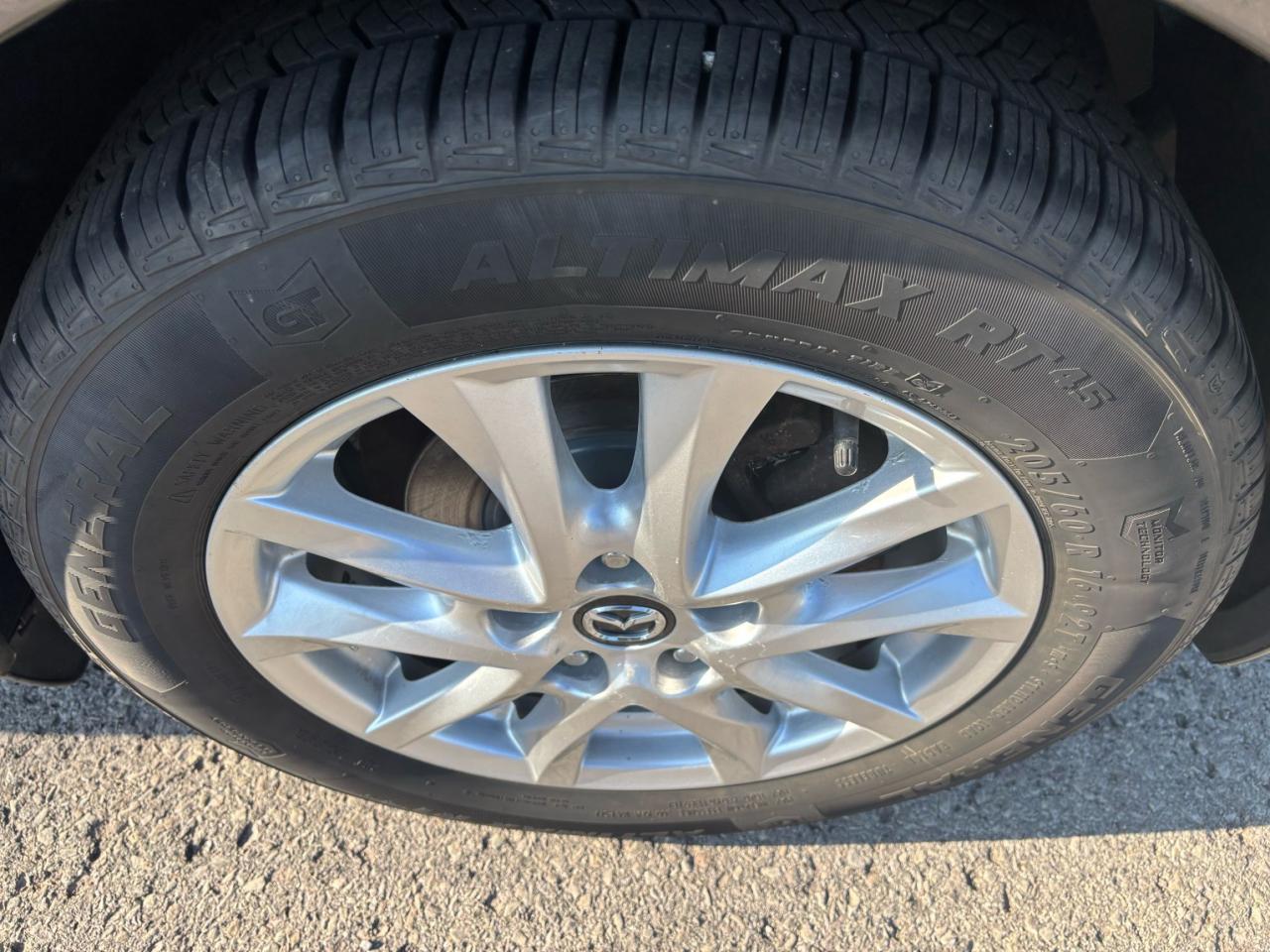 2015 Mazda MAZDA3 GS, Sunroof, Alloys, Automatic, Back-Up-Camera