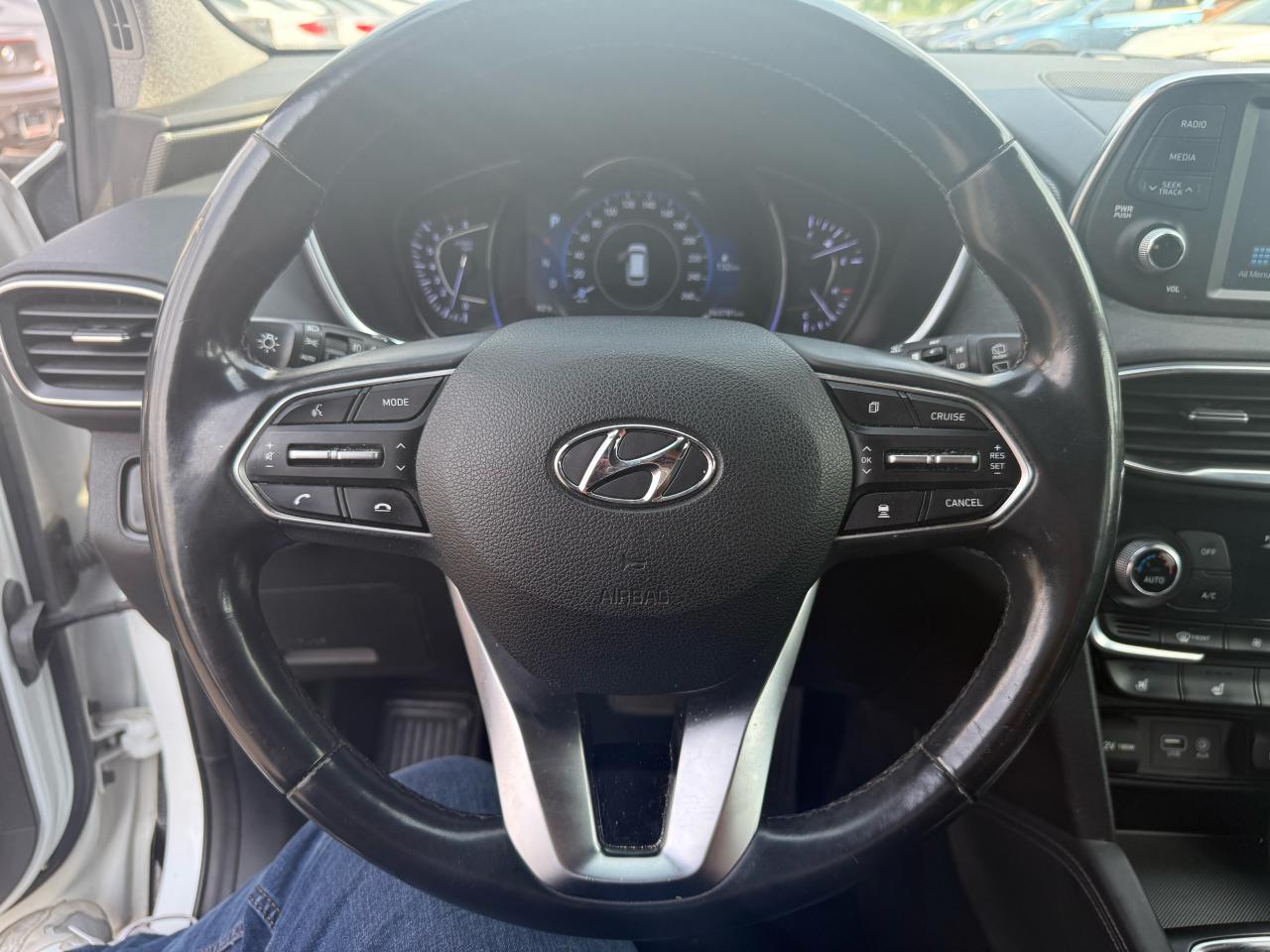 2019 Hyundai Santa Fe Luxury Photo40