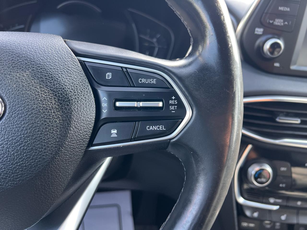 2019 Hyundai Santa Fe Luxury Photo18