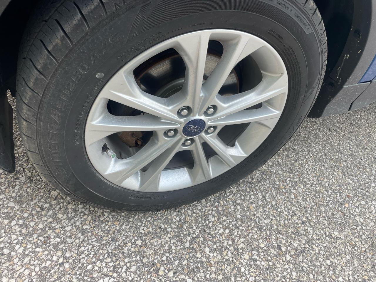 2017 Ford Escape SE - Photo #9