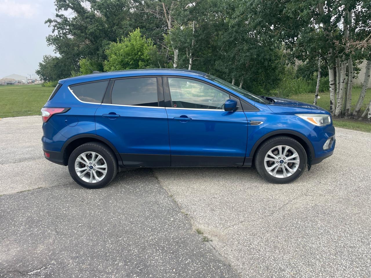 2017 Ford Escape SE - Photo #4