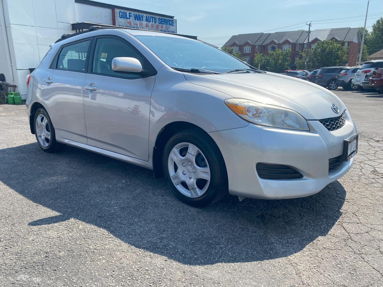2010 Toyota Matrix No Accident/XR/5 Speed Manual/Gas Saver - Photo #4