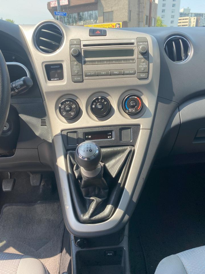 2010 Toyota Matrix No Accident/XR/5 Speed Manual/Gas Saver - Photo #14