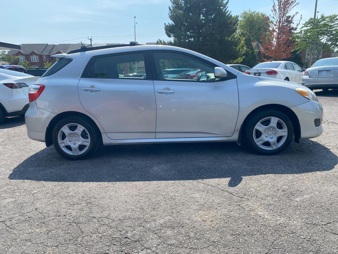 2010 Toyota Matrix No Accident/XR/5 Speed Manual/Gas Saver - Photo #5