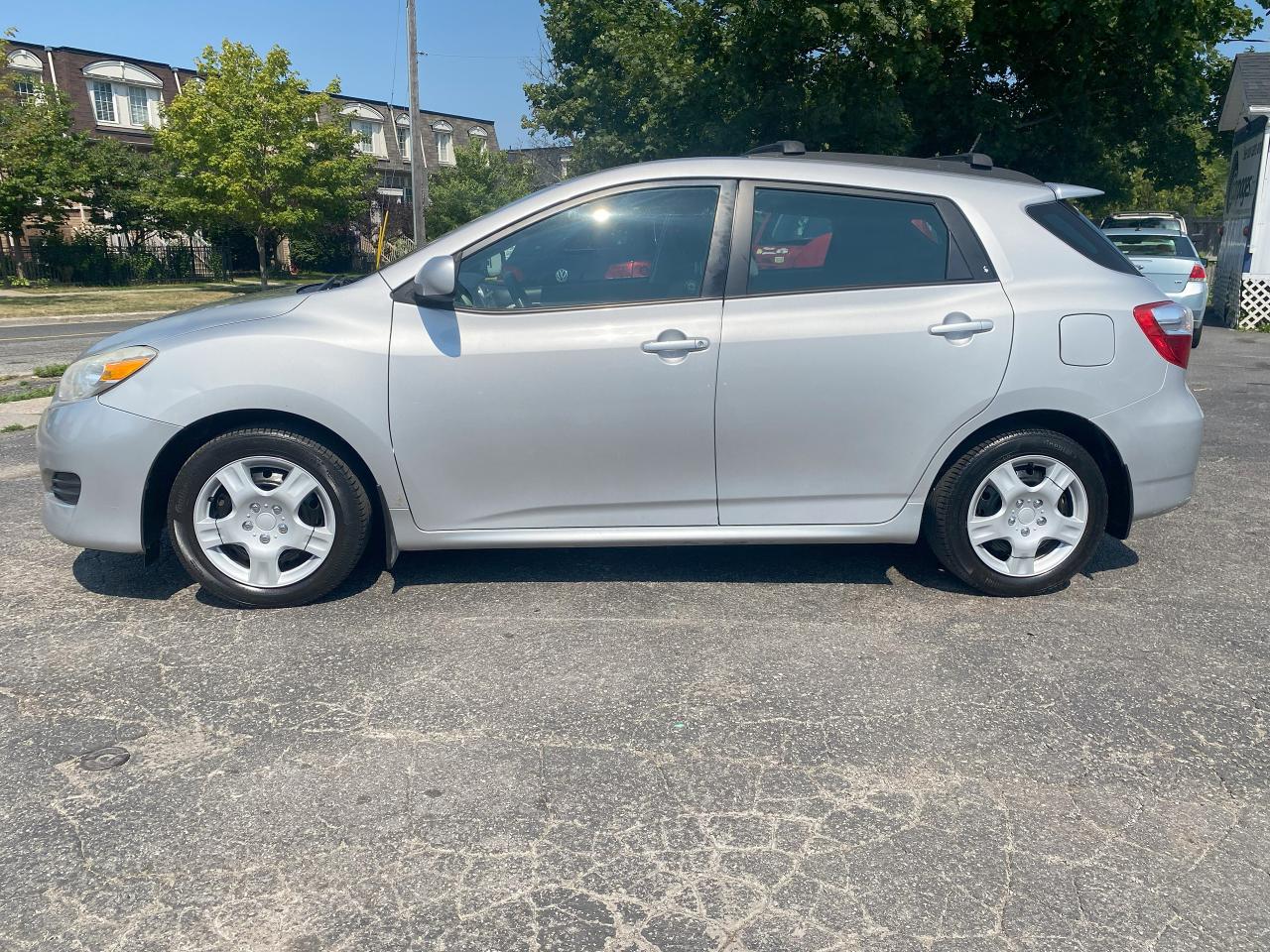 2010 Toyota Matrix No Accident/XR/5 Speed Manual/Gas Saver - Photo #2