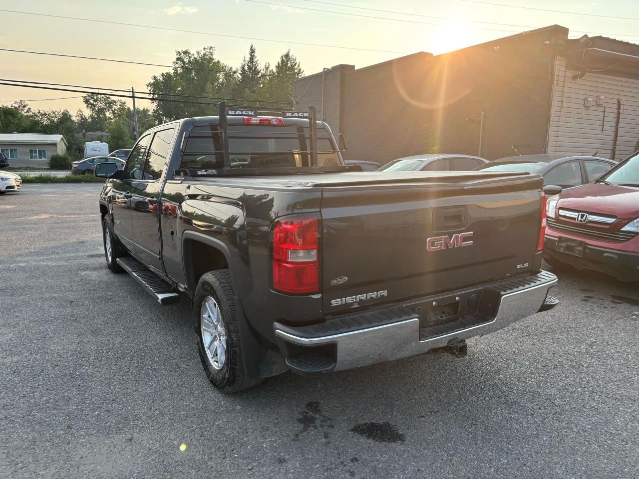 2018 GMC Sierra 1500 SLE - Photo #4