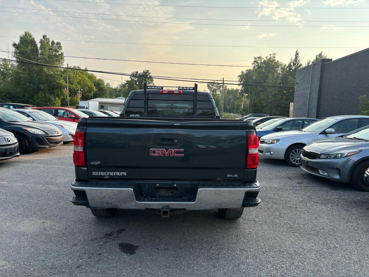 2018 GMC Sierra 1500 SLE - Photo #6