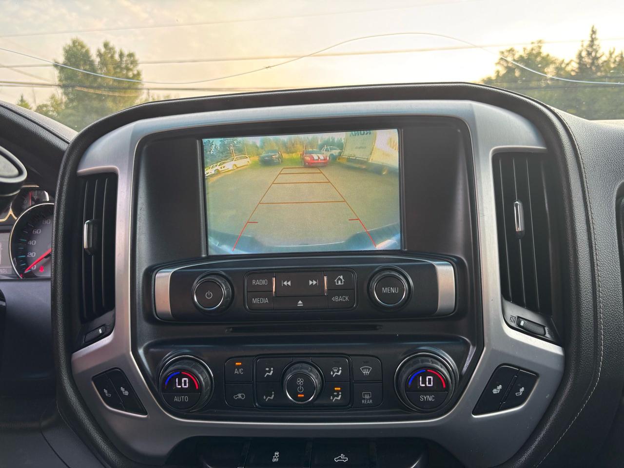 2018 GMC Sierra 1500 SLE - Photo #12