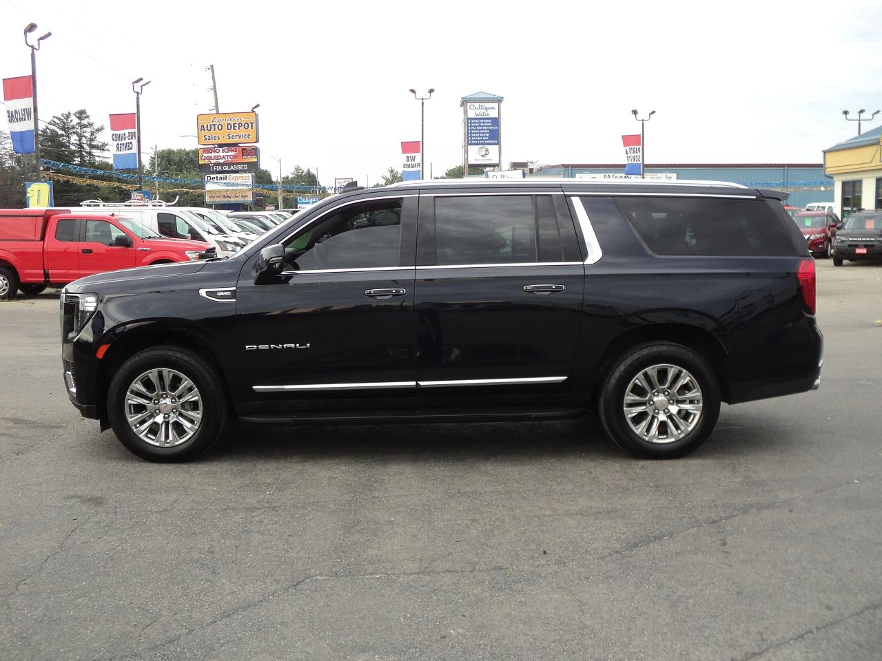 2021 GMC Yukon XL Denali 4WD 6.2L8cyl RoofNavLeatherHeatedCoolSeats - Photo #7