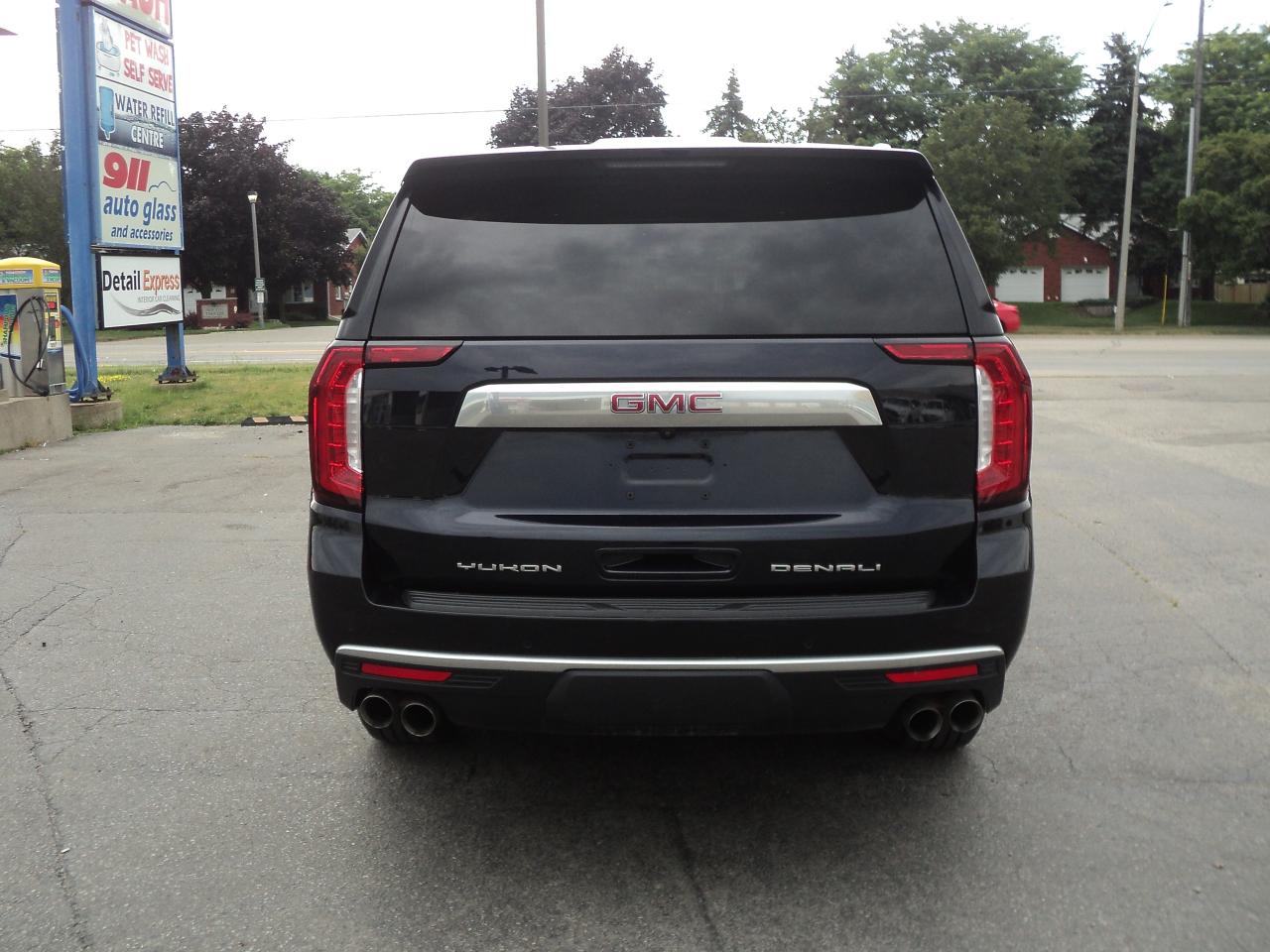 2021 GMC Yukon XL Denali 4WD 6.2L8cyl RoofNavLeatherHeatedCoolSeats - Photo #9