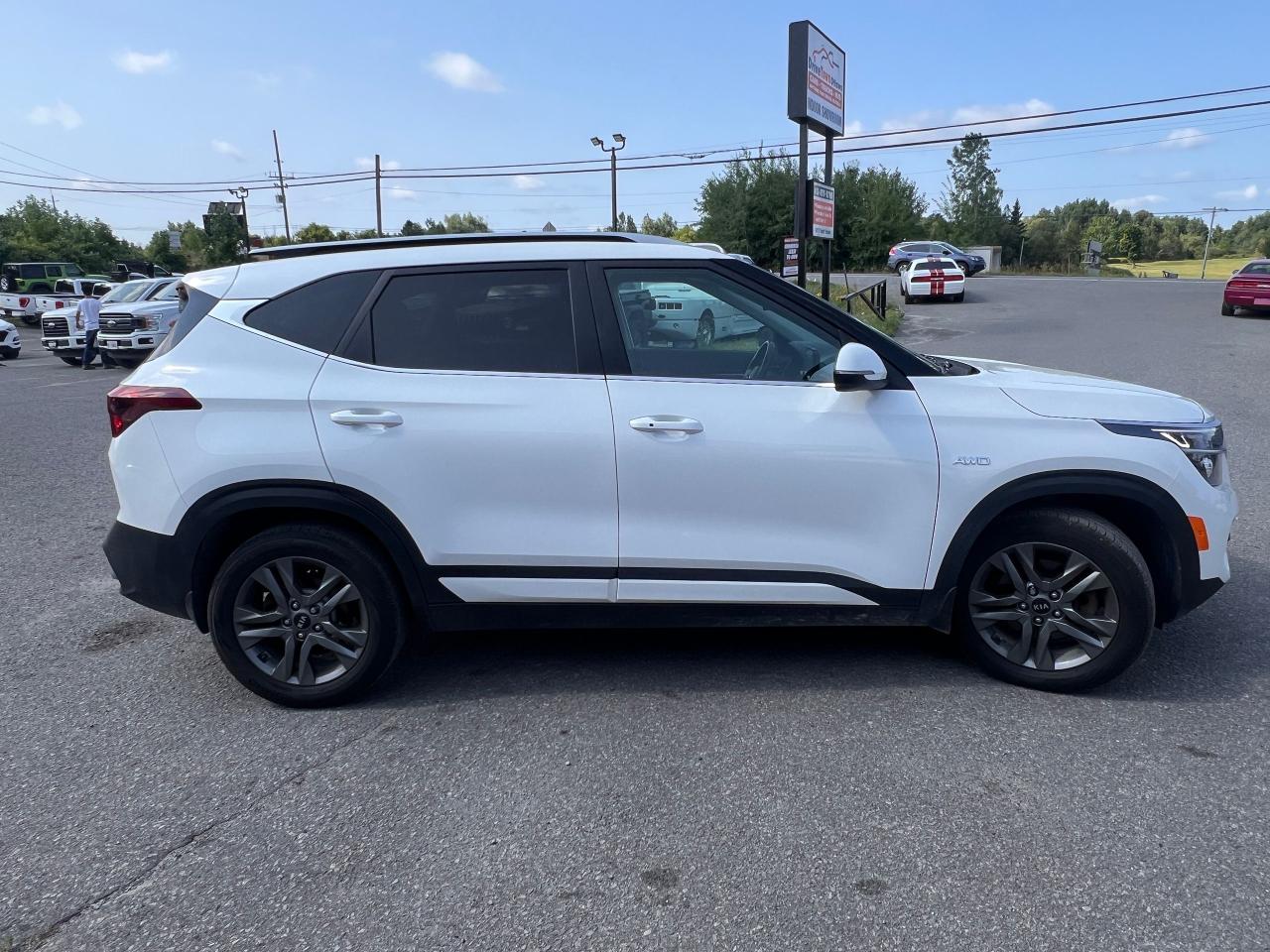 2021 Kia Seltos EX - Photo #6