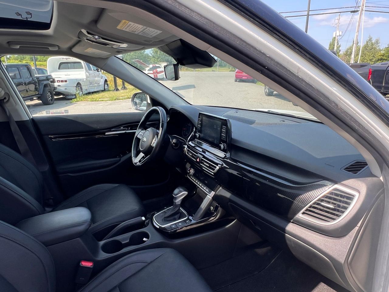 2021 Kia Seltos EX - Photo #9