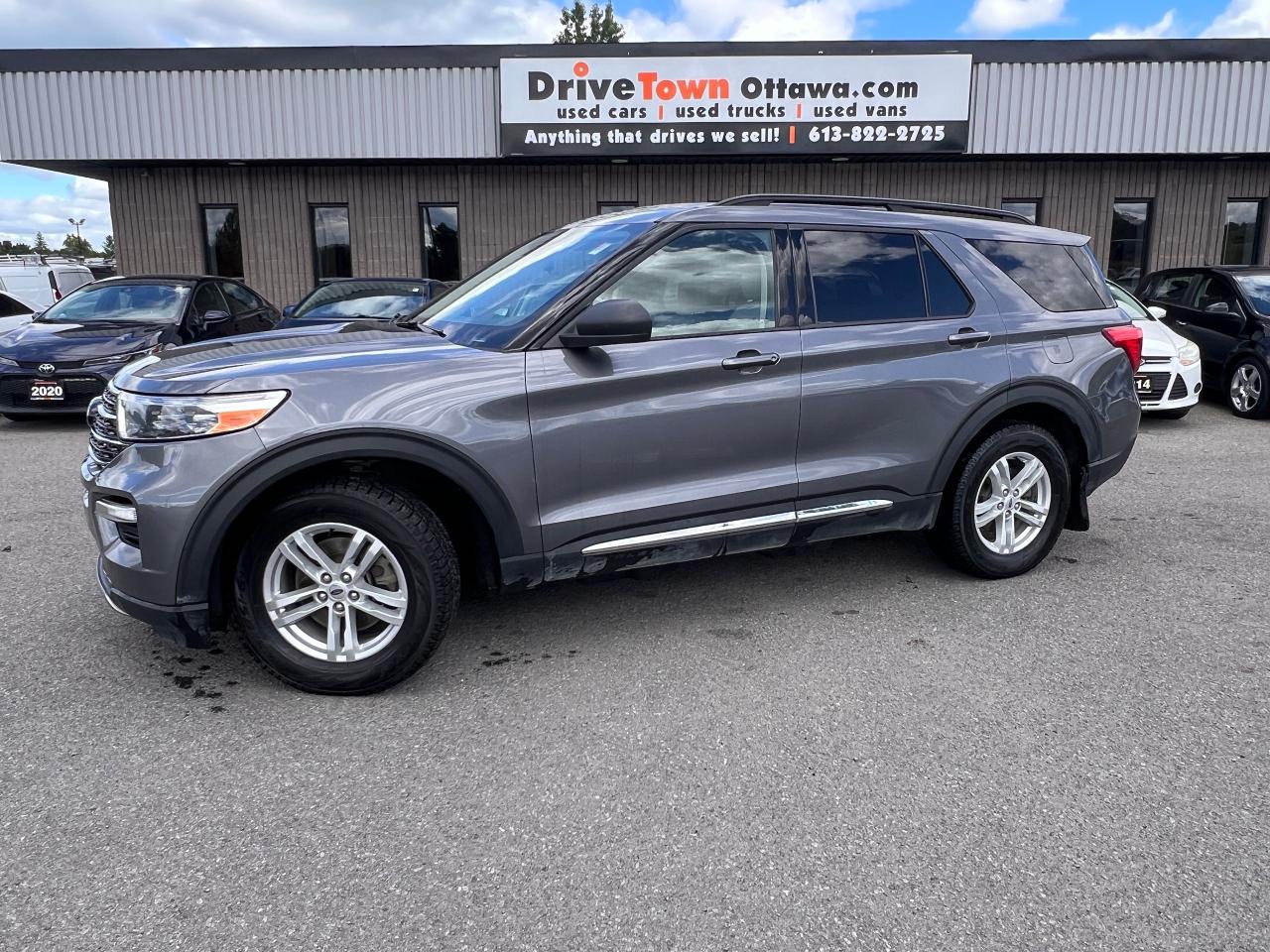 2021 Ford Explorer XLT - Photo #2