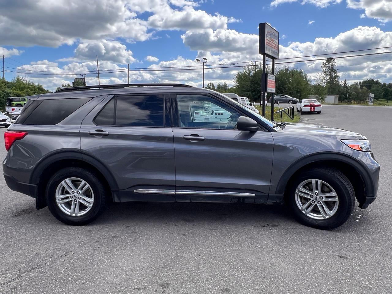 2021 Ford Explorer XLT - Photo #5